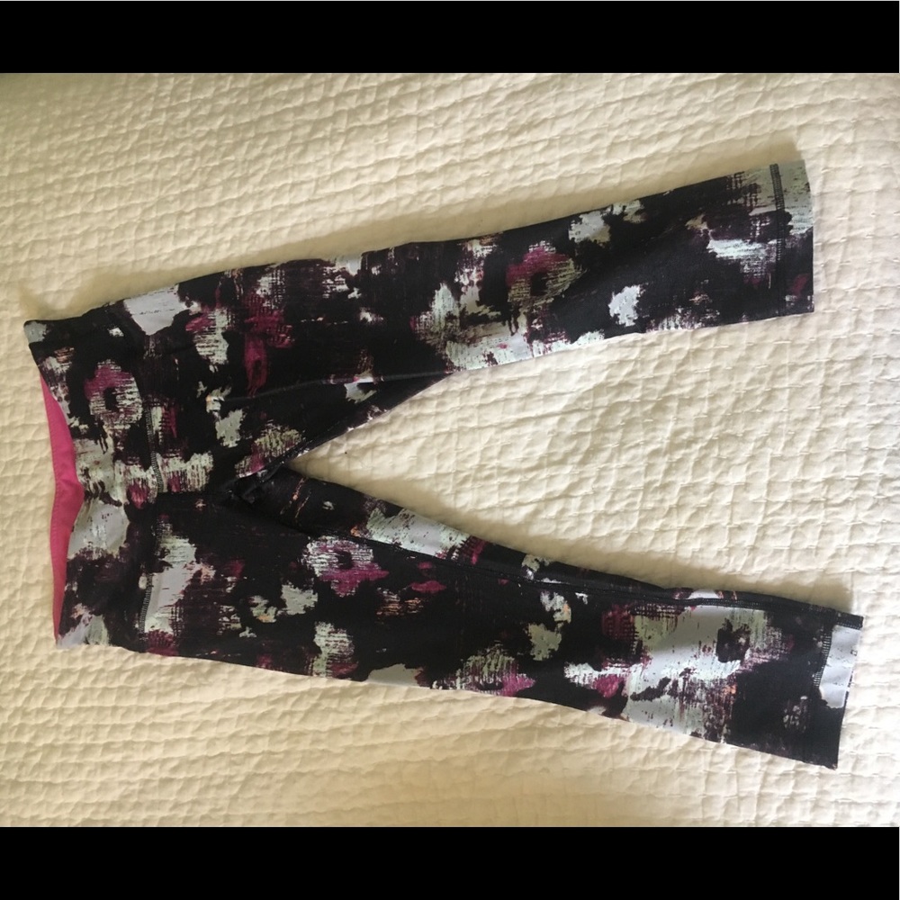 Lululemon Wunder Under Crop Legging Size 6